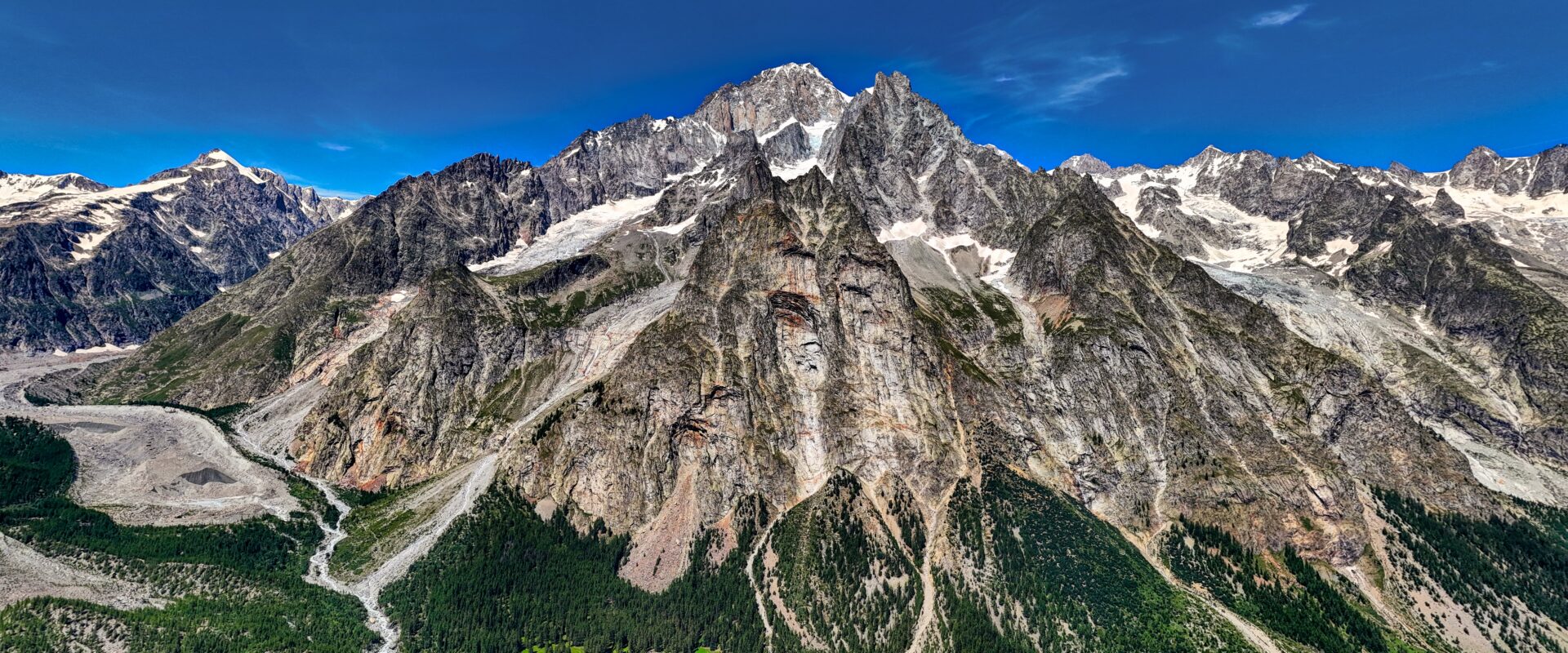 Monte Bianco e Valdigne: scenari unici al cospetto del gigante d’Europa